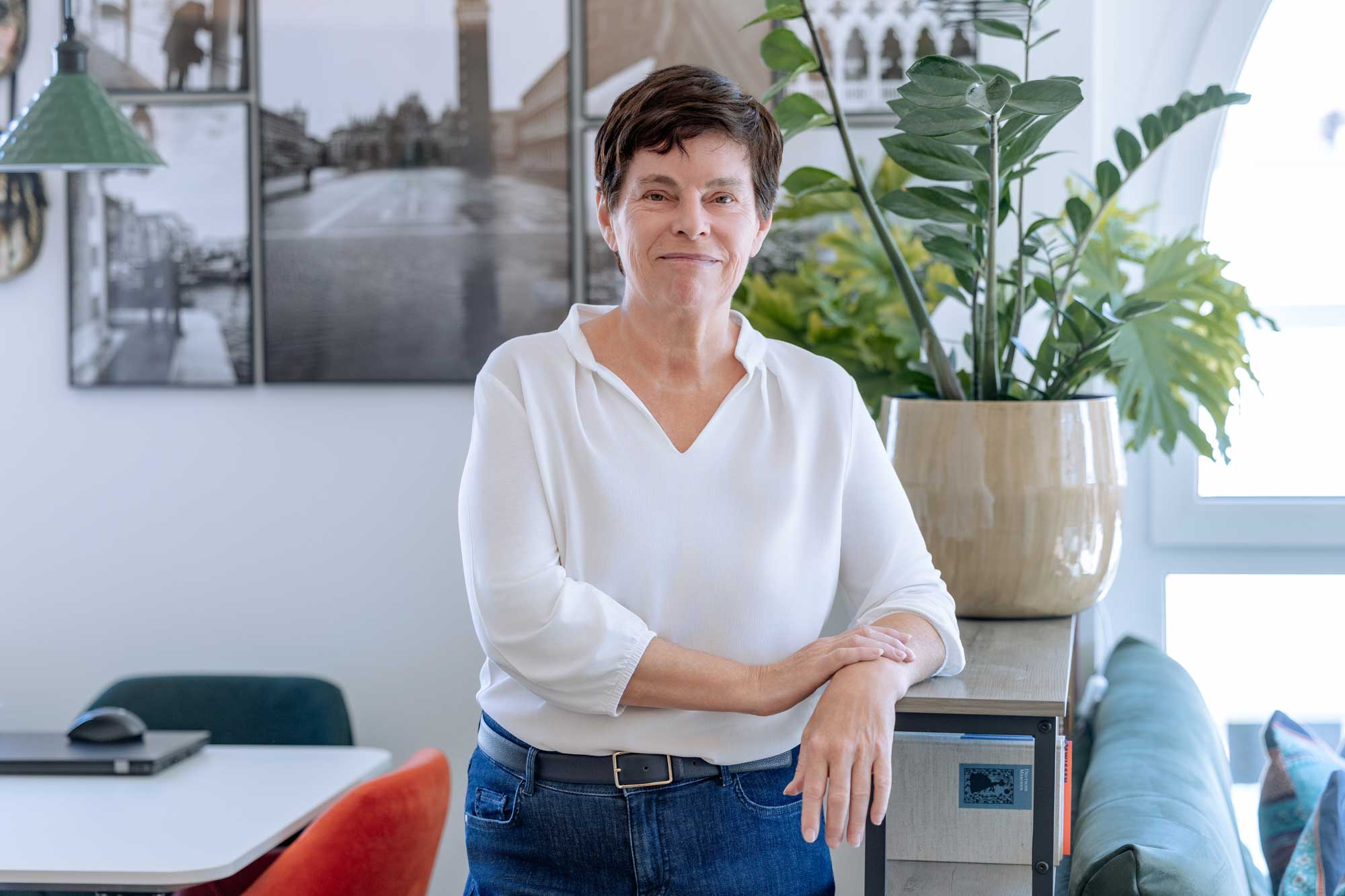 Sabine Peipe in ihrem Büro